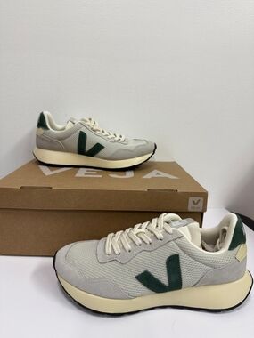 VEJA Paulistana Aleomesh Natural_Cyprus, Size 41